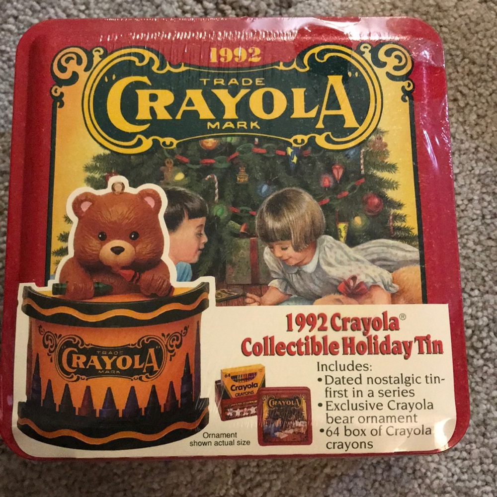 Crayola crayons collectors holiday tin